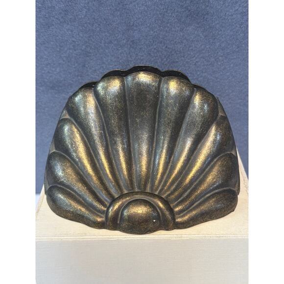 Antique Cast Metal Sea Shell Mini Lamp Base Vintage Scalloped Lamp Base Parts - Picture 8 of 8